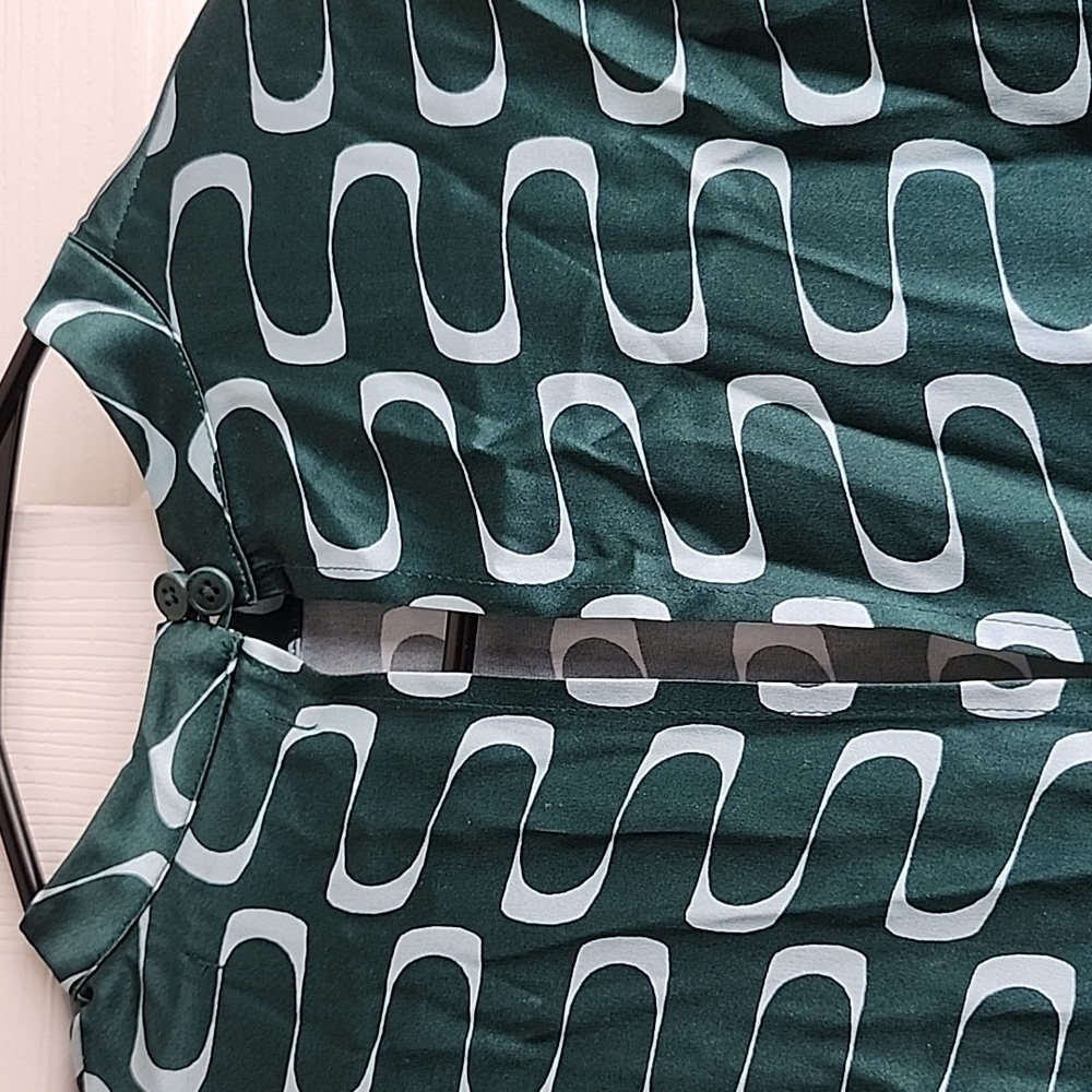 Emerald Print Silk Dress with Belt - Picture 7 of 10